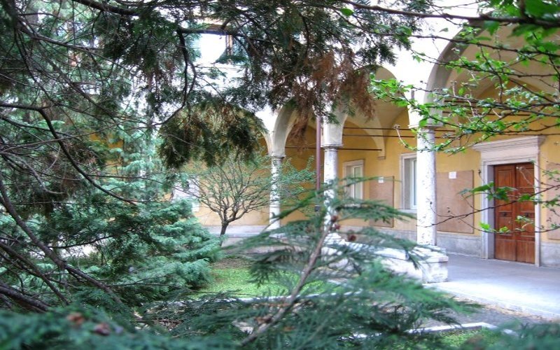 Chiostro del liceo Maffei