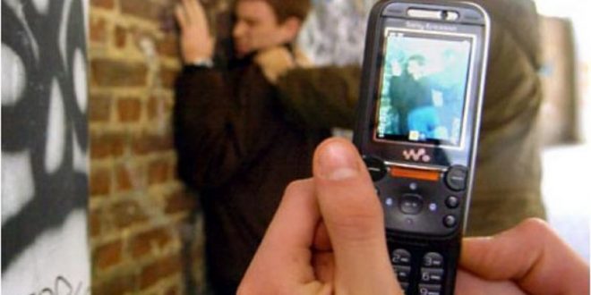 il-web-favorisce-il-bullismo-a-rischio-in-ragazzo-su-venti