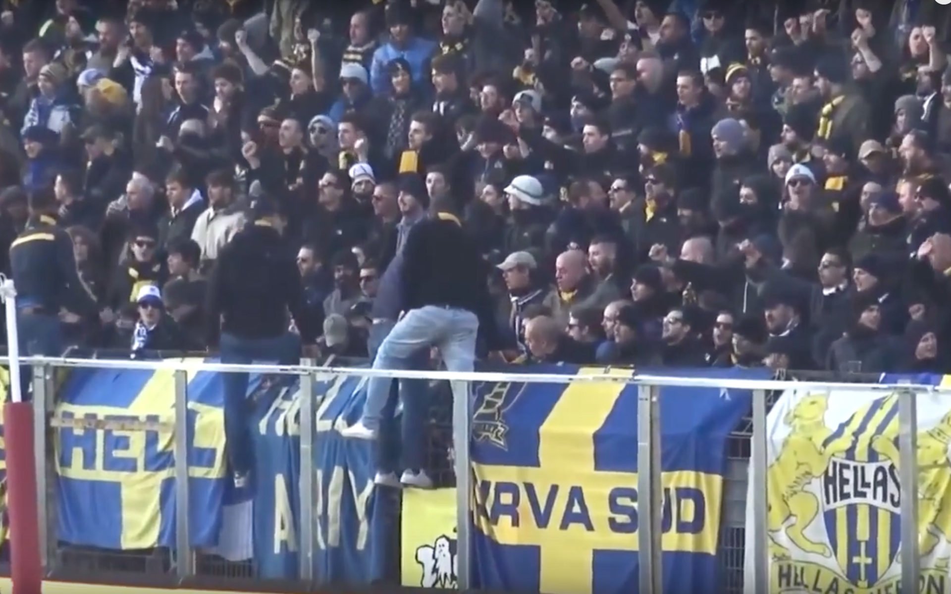 tifosi picchiati palermo polizia Chiusura della curva con il Carpi e possibile divieto di trasferta a Cesena: sui social e per la strada i tifosi si sentono bersaglio di un attacco a orologeria: "Non ci vogliono in A".