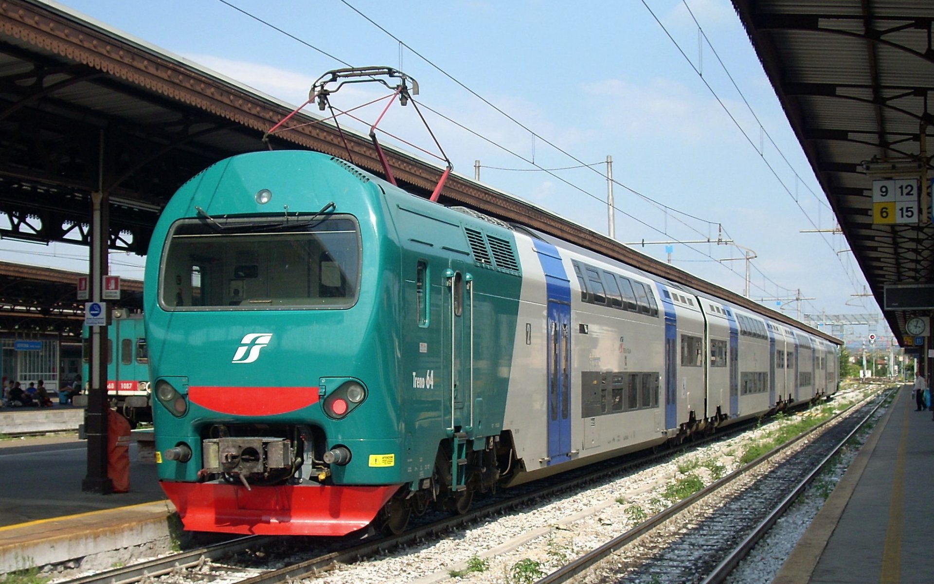 treno treni trenitalia stazione