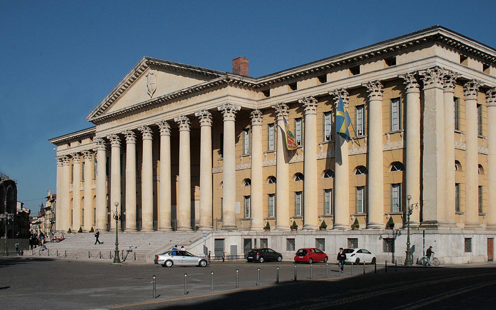 Palazzo barbieri comune di verona scuole chiuse coronavirus
