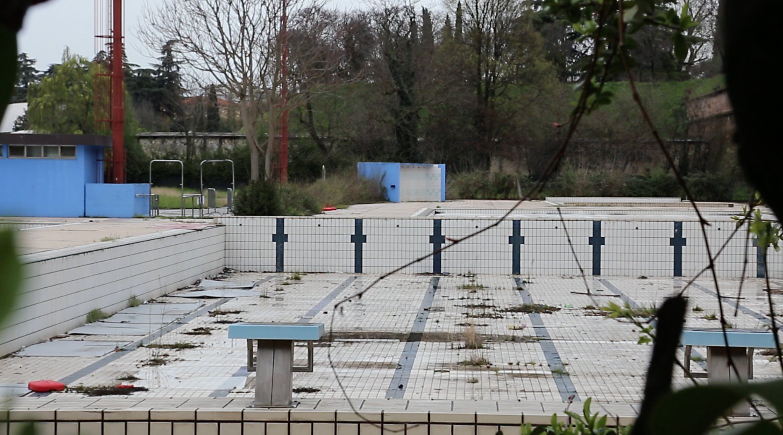 lido via galliano piscina