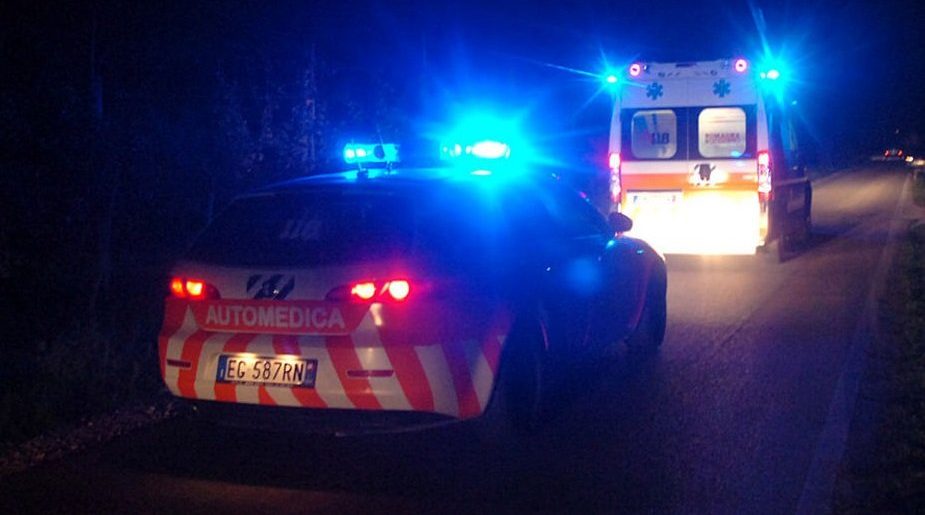 ambulanza automedica notte