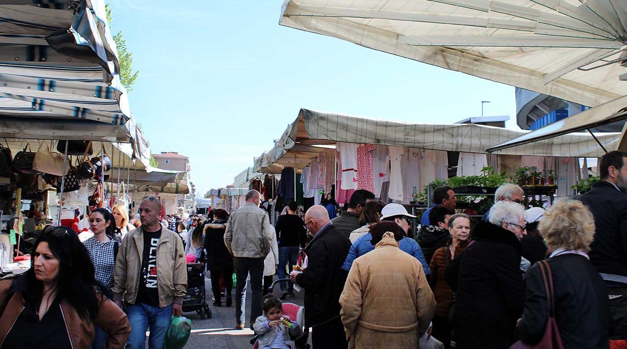 Mercato allo Stadio.