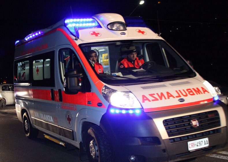 ambulanza incidente san benedetto di lugana