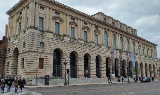 gran guardia scalinate