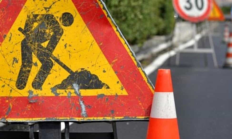 via palazzina asfalto lavori in corso via città di nimes lavori in viale dal cero