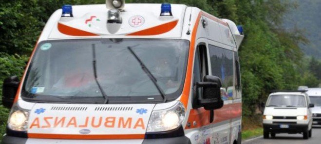 ambulanza incidente ciclista malore Bardolino Assenza di Brenzone pedone