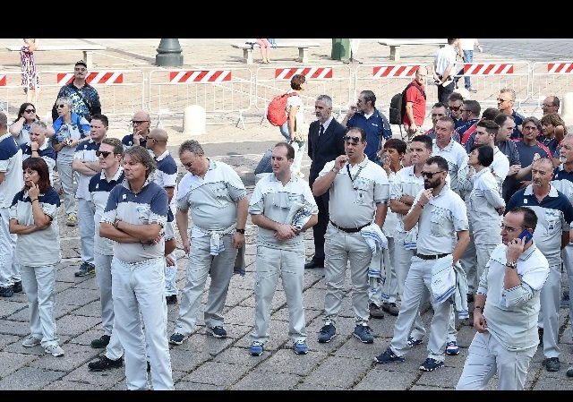 Lavoro più occupati ma meno ore