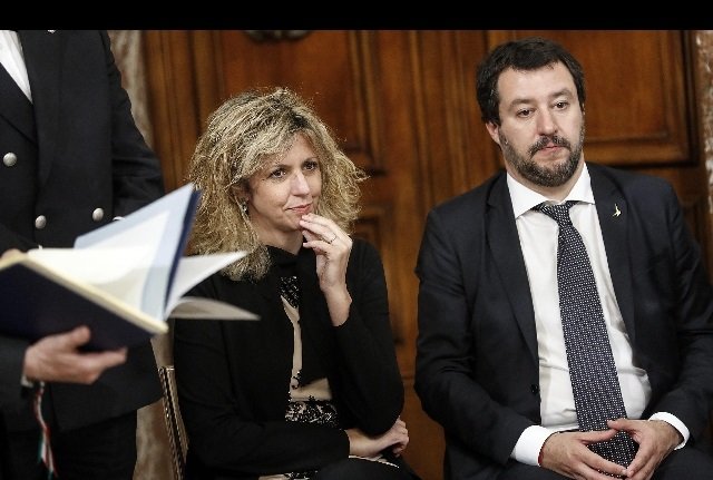 Flat Tax botta e risposta Salvini Lezzi Di Maio