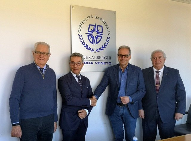 Nuovo Presidente a Federalberghi Garda Veneto - da sinistra Presidente onorario Kaufmann, Lucchini, De Beni e presidente onorario Lorenzini