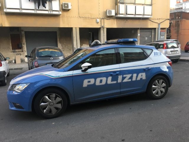 donne uccise polizia