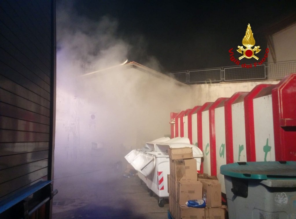 incendio costermano vigili del fuoco