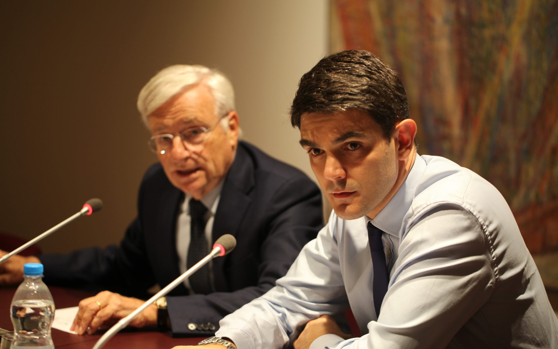 In primo piano l'ex direttore di Fondazione Cariverona Giacomo Marino, alla sua destra il presidente Mazzucco.
