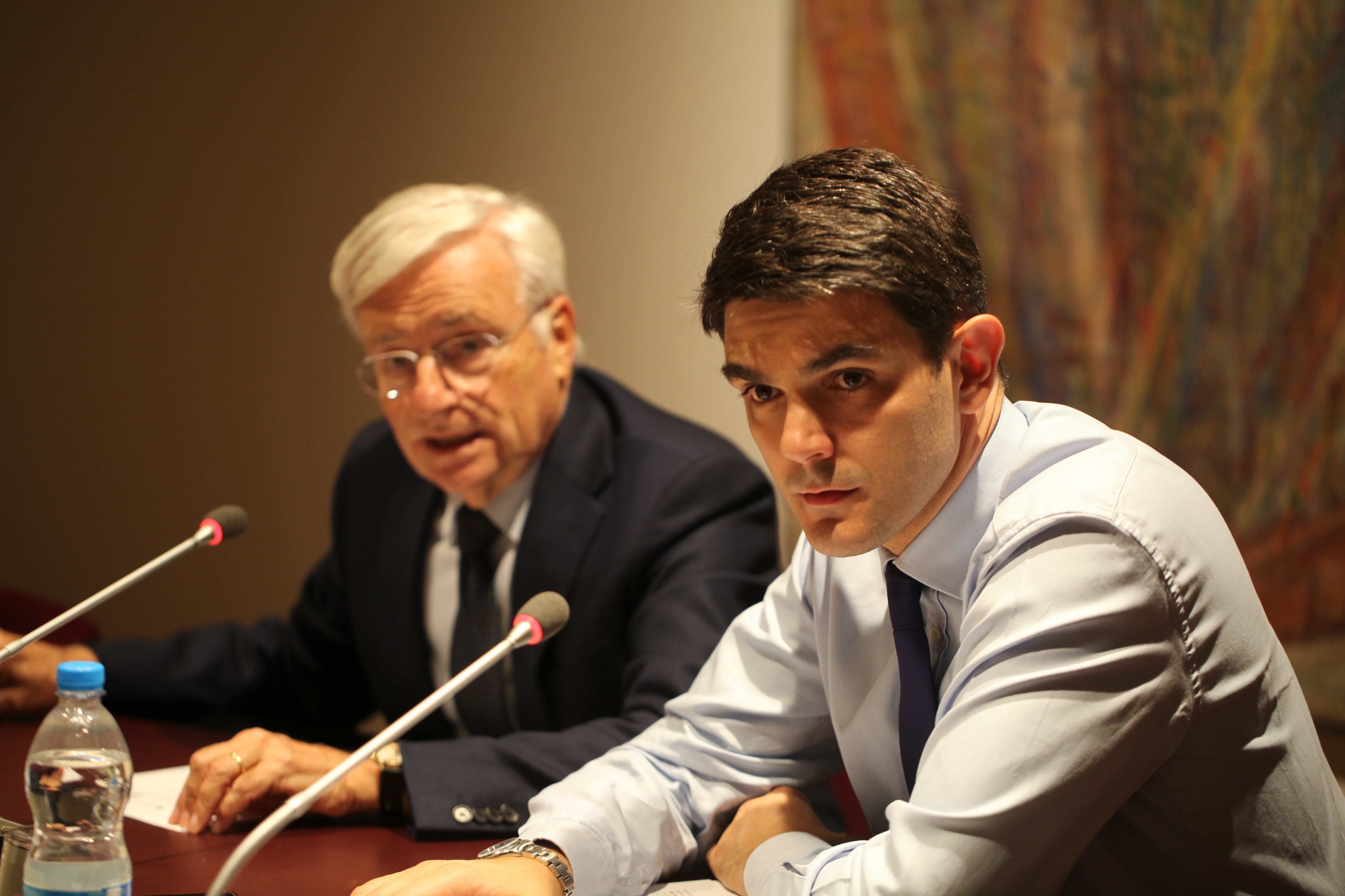 In primo piano l'ex direttore di Fondazione Cariverona Giacomo Marino, alla sua destra il presidente Mazzucco.