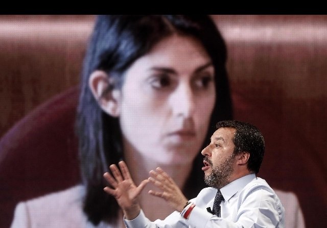 Salva Roma Salvini Raggi