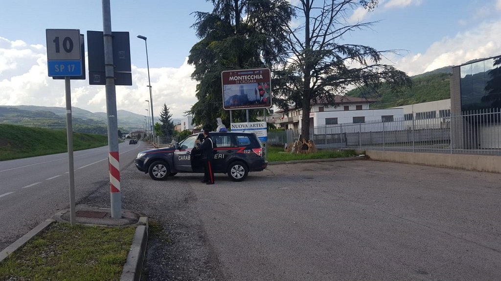 picchia moglie e figli