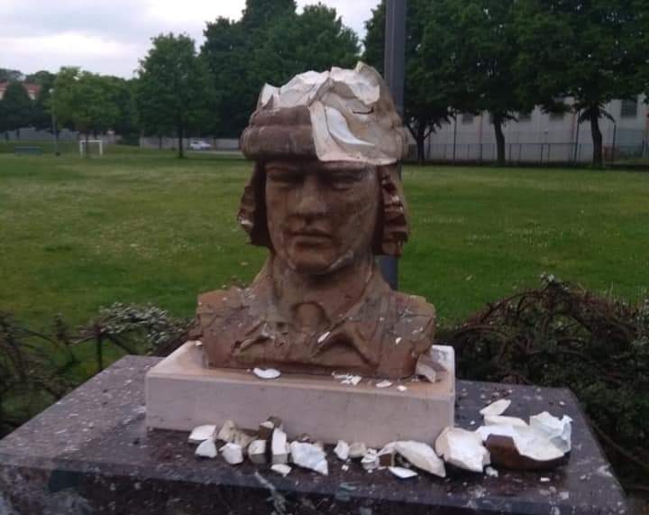 vandali a valeggio sul mincio monumento ai carristi