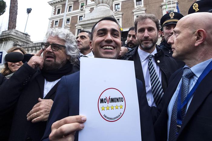 Tensioni governo movimento 5 stelle di maio grillo