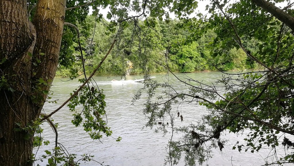 Ultraleggero in adige