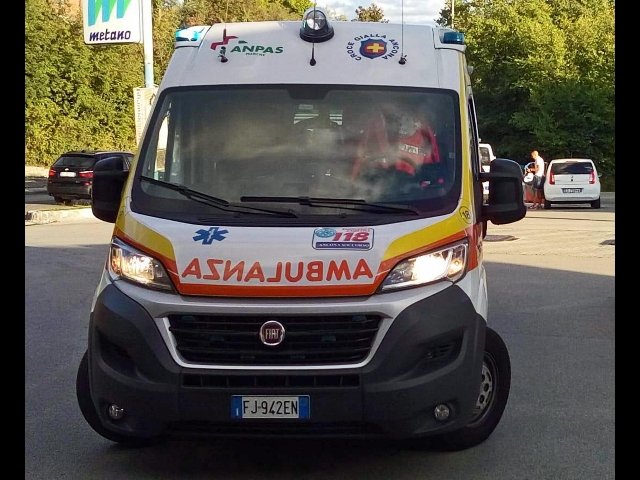 bambina malore in piscina