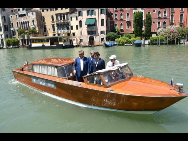 brugnaro zaia autonomia