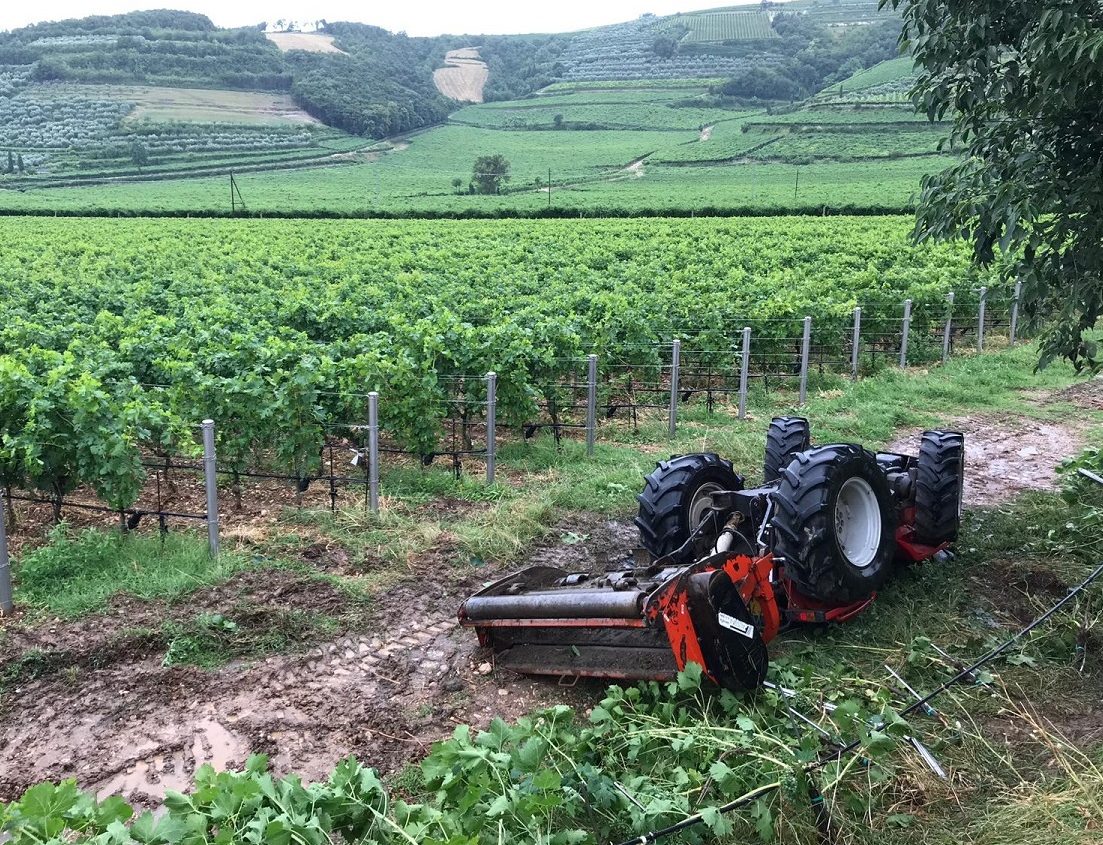 Trattore ribaltato Cellore