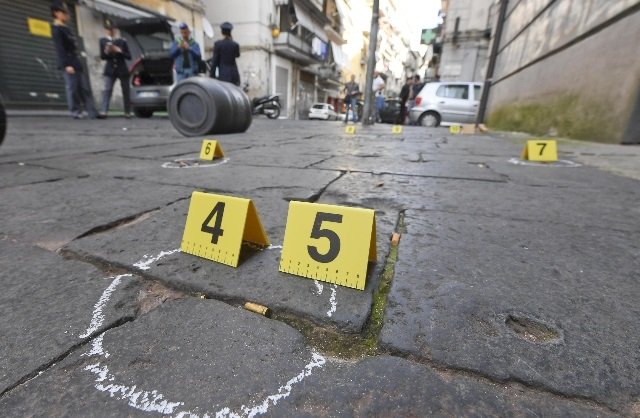 napoli due intimidazioni