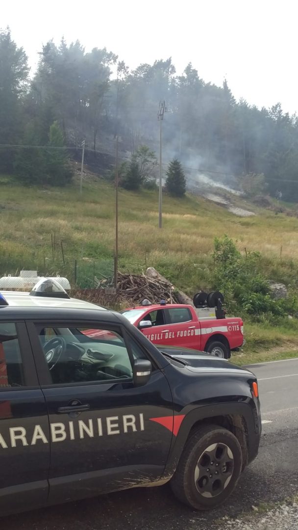 incendio sterpaglie bosco chiesanuova