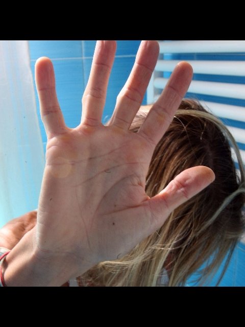 maltrattamenti bimba