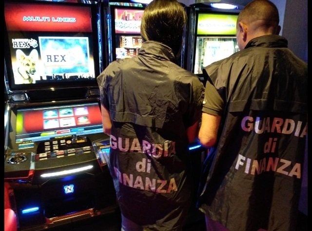 scommetteva con proventi evasione