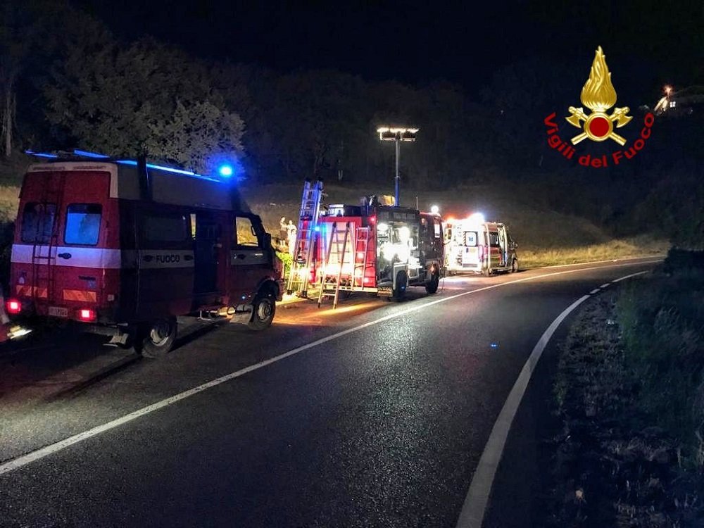 esce di strada Grezzana