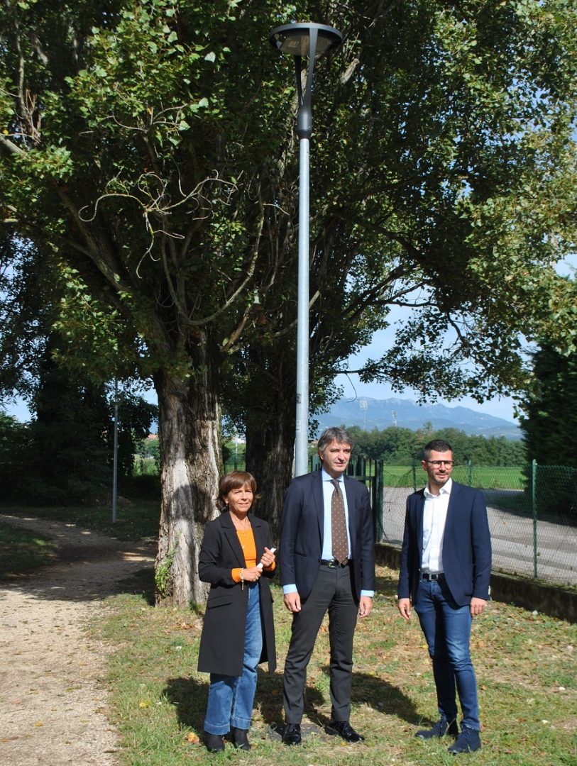 NUOVI LAMPIONI VIA SOGARE