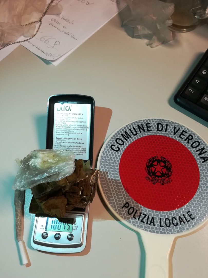 Sequestro spacciatore hashish