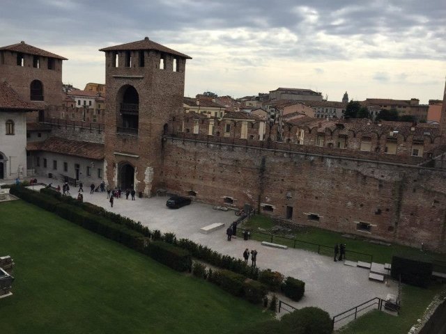 Castelvecchio musei civici di verona giorno della memoria laboratorio perle di vetro