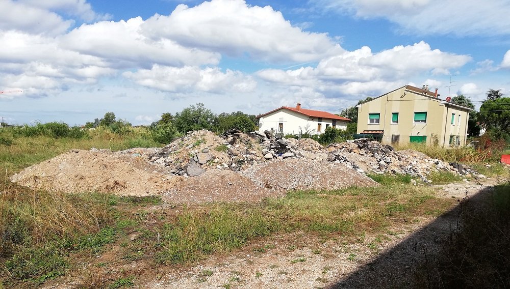 San Massino, discarica abusiva