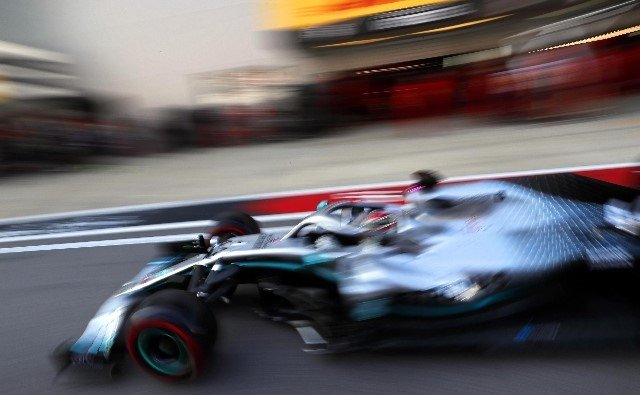 gp russia hamilton mercedes