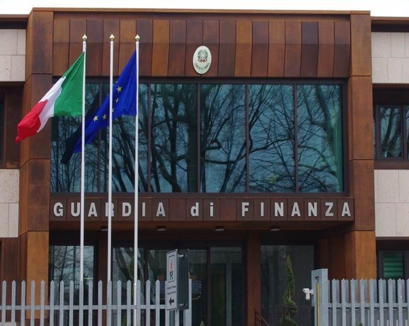 guardia di finanza arresta latitante