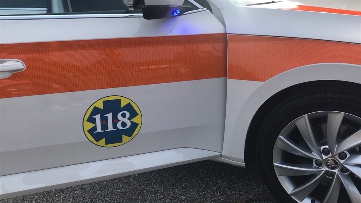 Automedica Suem 118 soccorso parto in strada