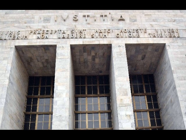 bimbo milano torture