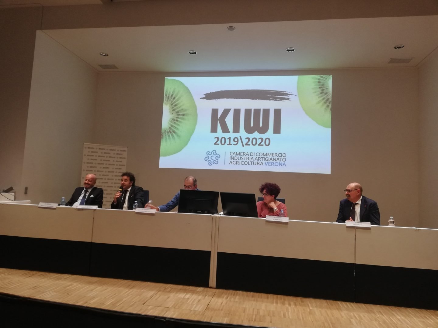 kiwi camera commercio