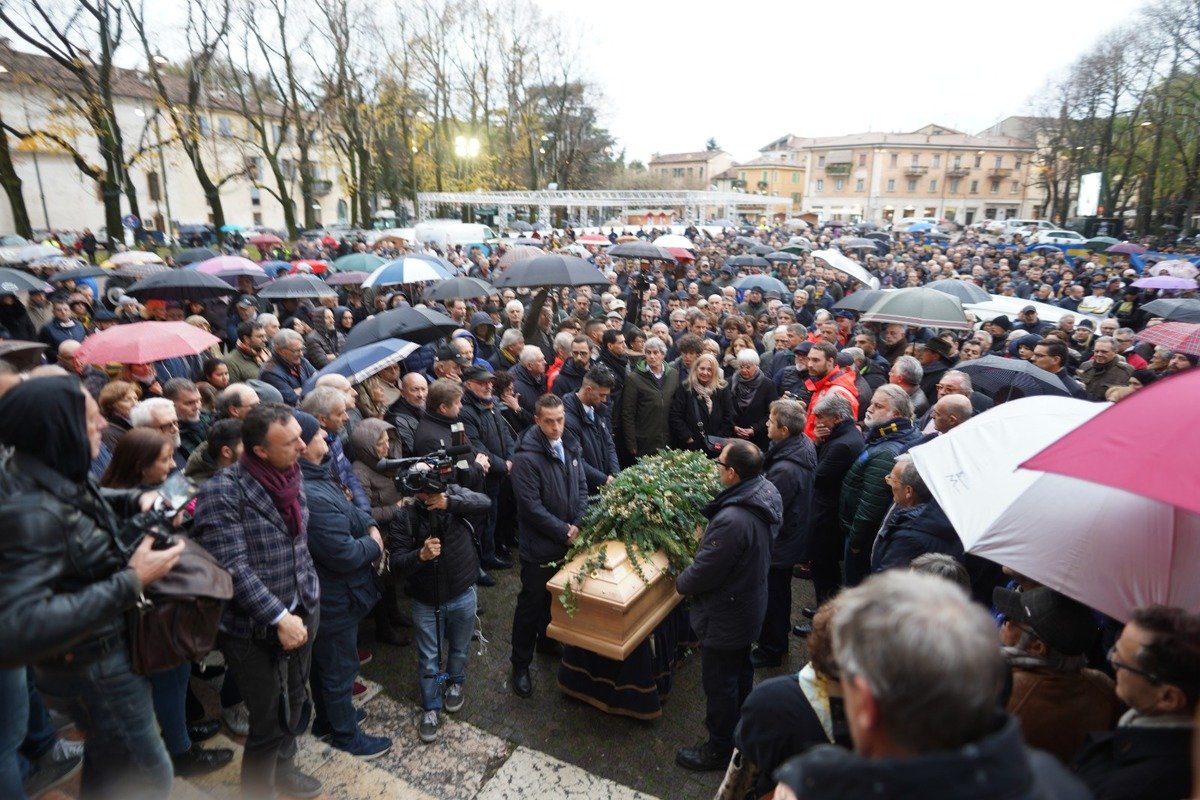 Funerale Roberto Puliero