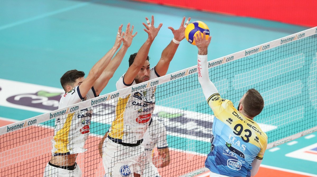 Itas Trentino-Calzedonia Verona-pallavolo-muro Trento