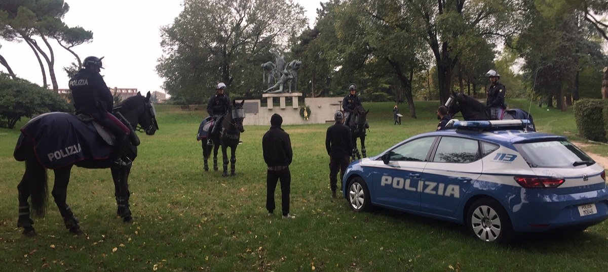 Reparto polizia a Cavallo sui Bastioni