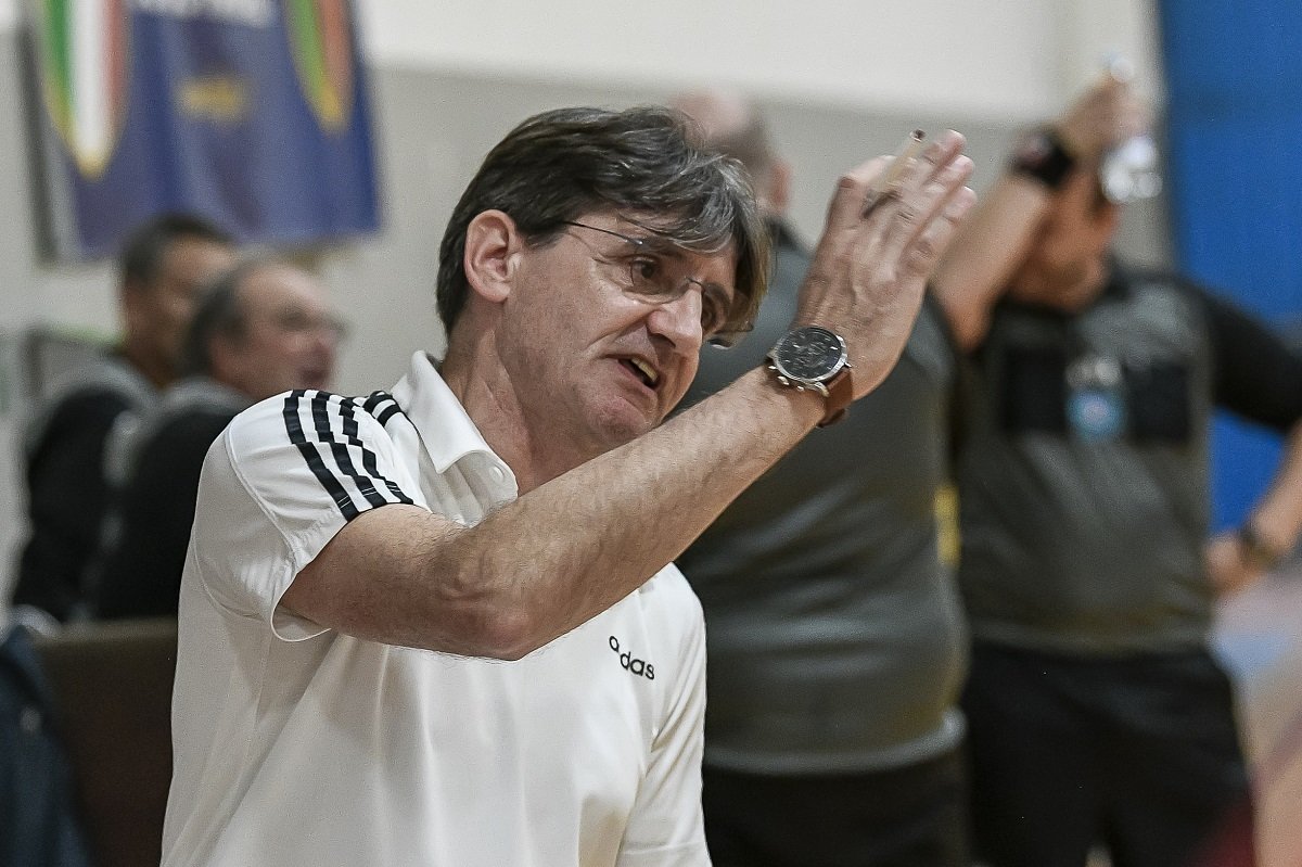 Tiziano De Toni-allenatore Venplast Olimpica Dossobuono-Pallamano A2 Femminile