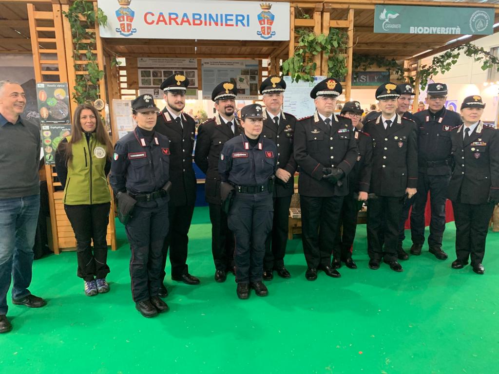 carabinieri a Fieracavalli