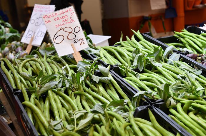 fiducia consumatori ai minimi dal 2017