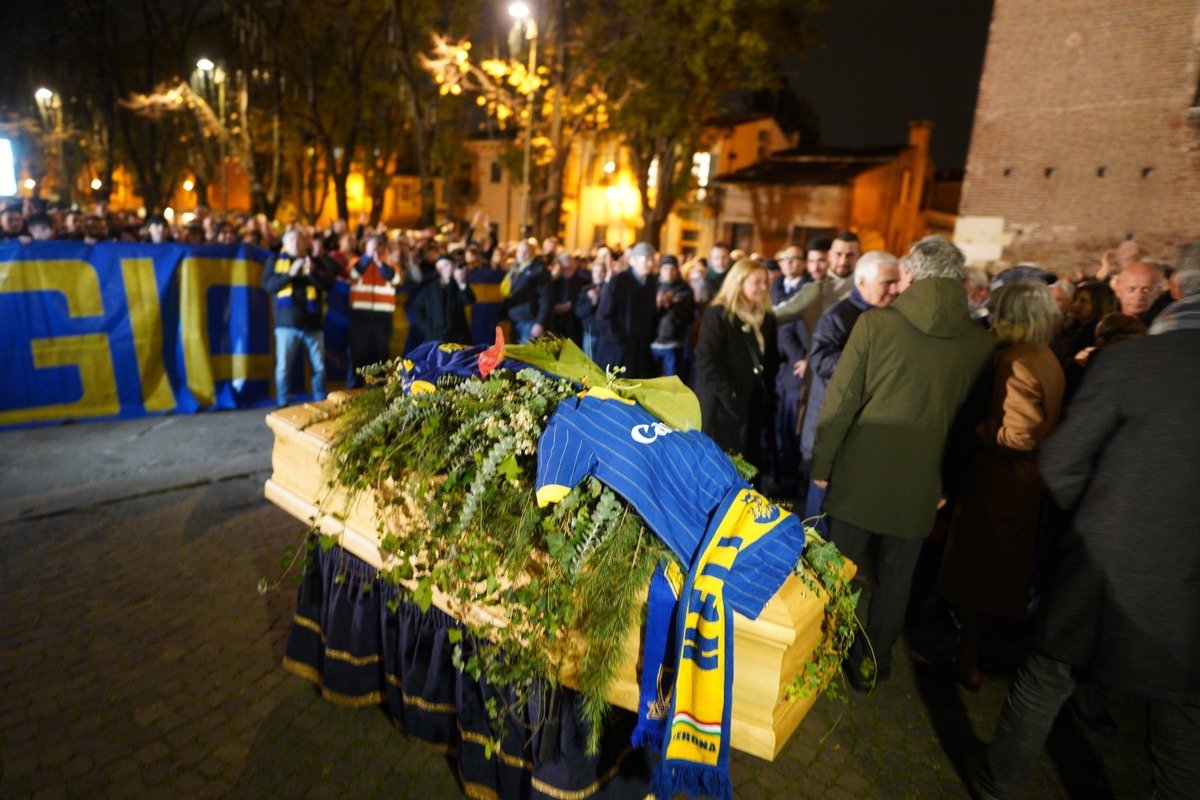 funerale roberto puliero hellas