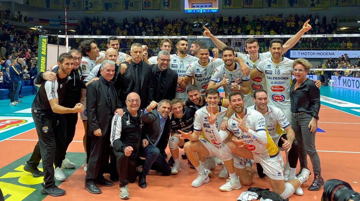 Festa calzedonia bluvolley Verona su Modena