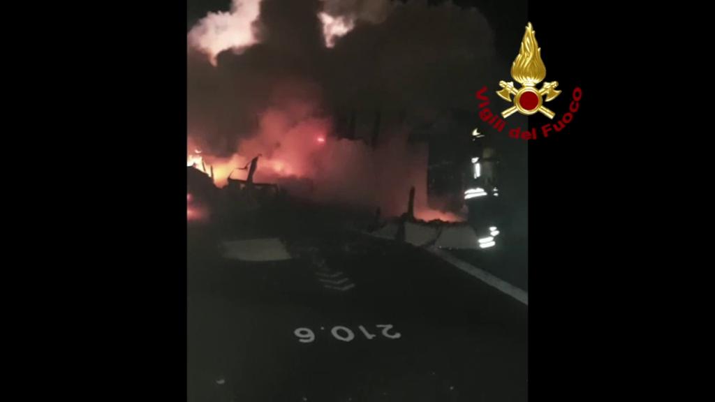 incidente a22 vigili del fuoco